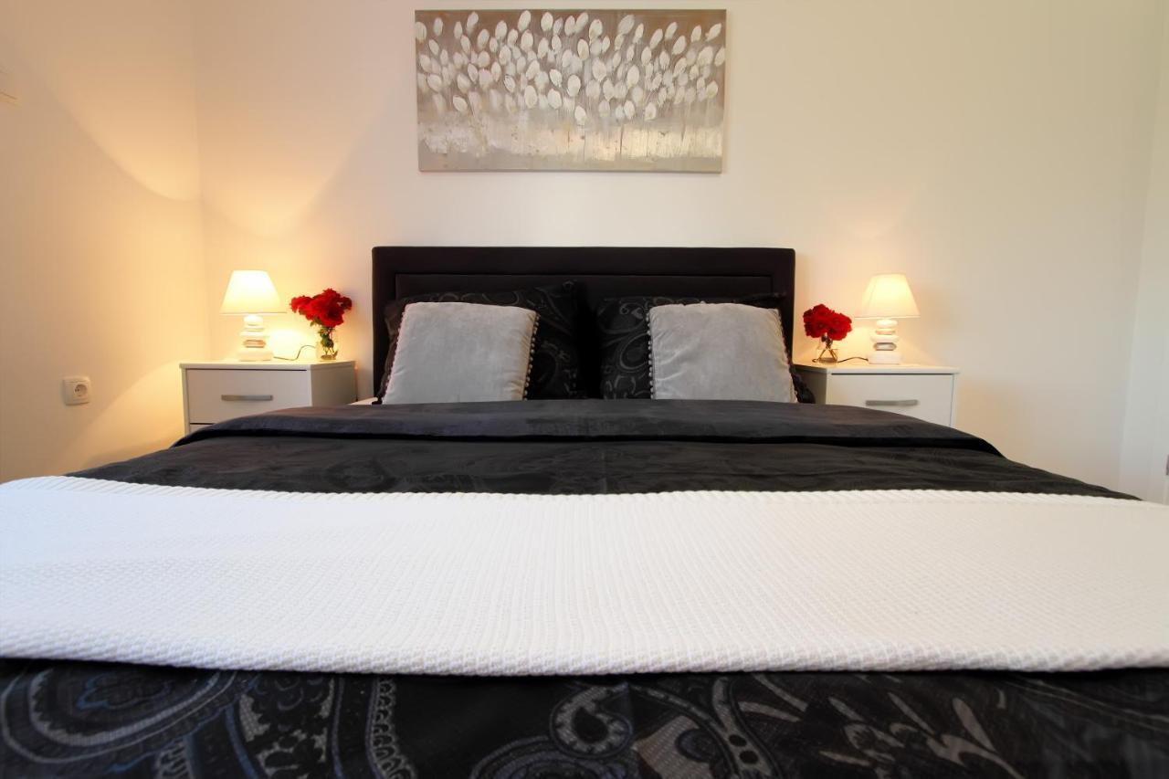 Apartman Ana Appartement Otočac Buitenkant foto